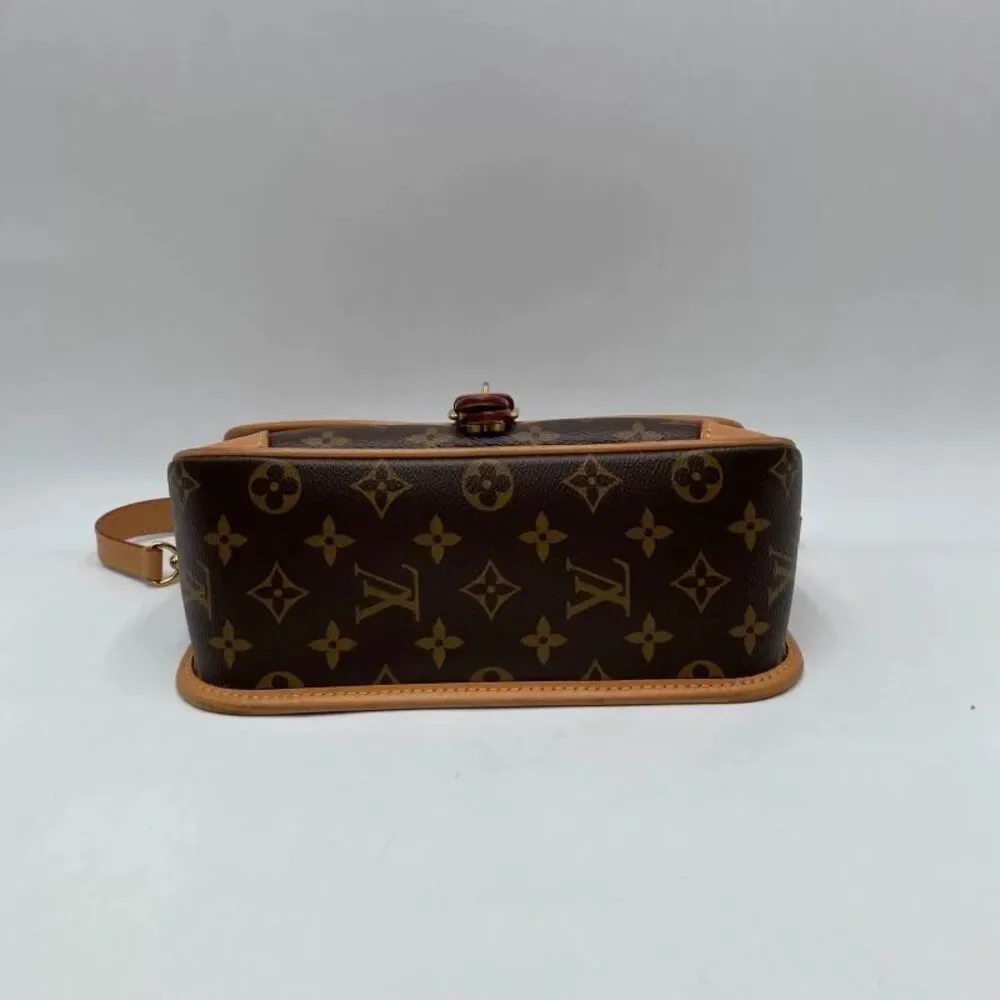 Louis Vuitton Women Pre-Loved Bag Very Good Condition